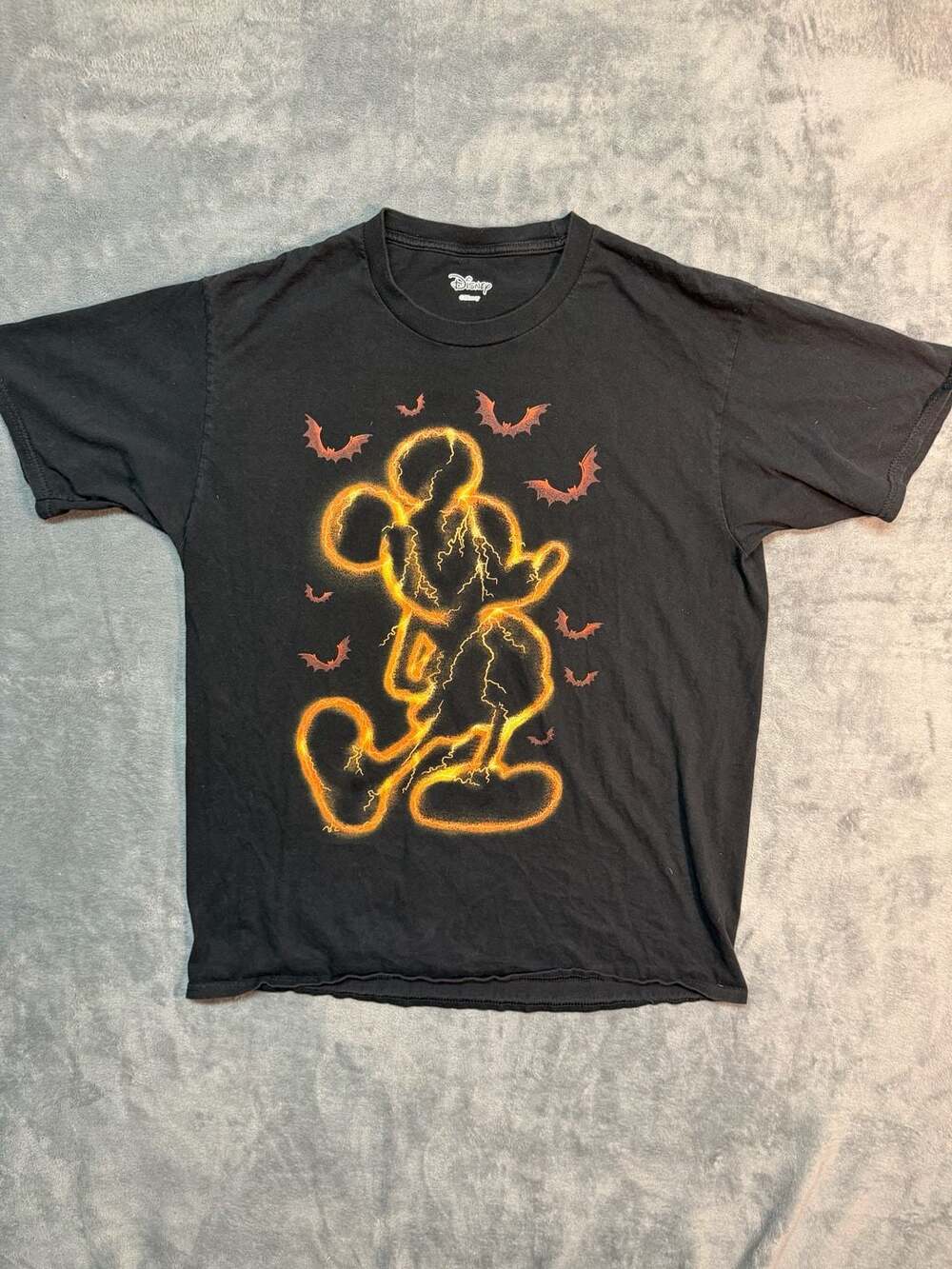 Disney Mickey Mouse Thunder Lightning Silhouette Bats Halloween T-Shirt Black